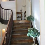 La Maison De Natasha Bed & Breakfast 3*