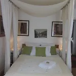 La Maison De Natasha Bed & Breakfast