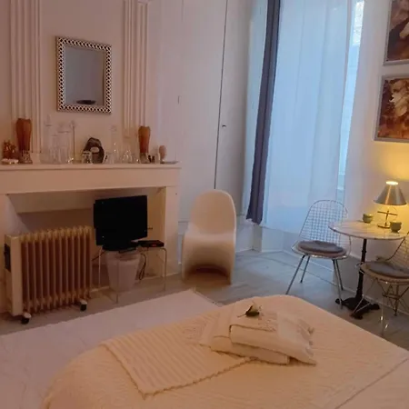 La Maison De Natasha Alojamento de Acomodação e Pequeno-almoço