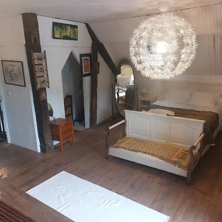 Frühstückspension La Maison De Natasha 3*