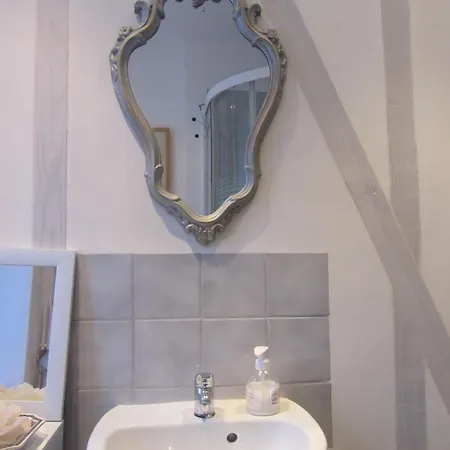 La Maison De Natasha 3*