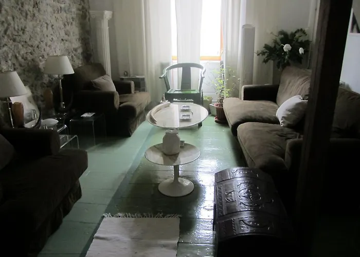 La Maison De Natasha Bed & Breakfast 3*